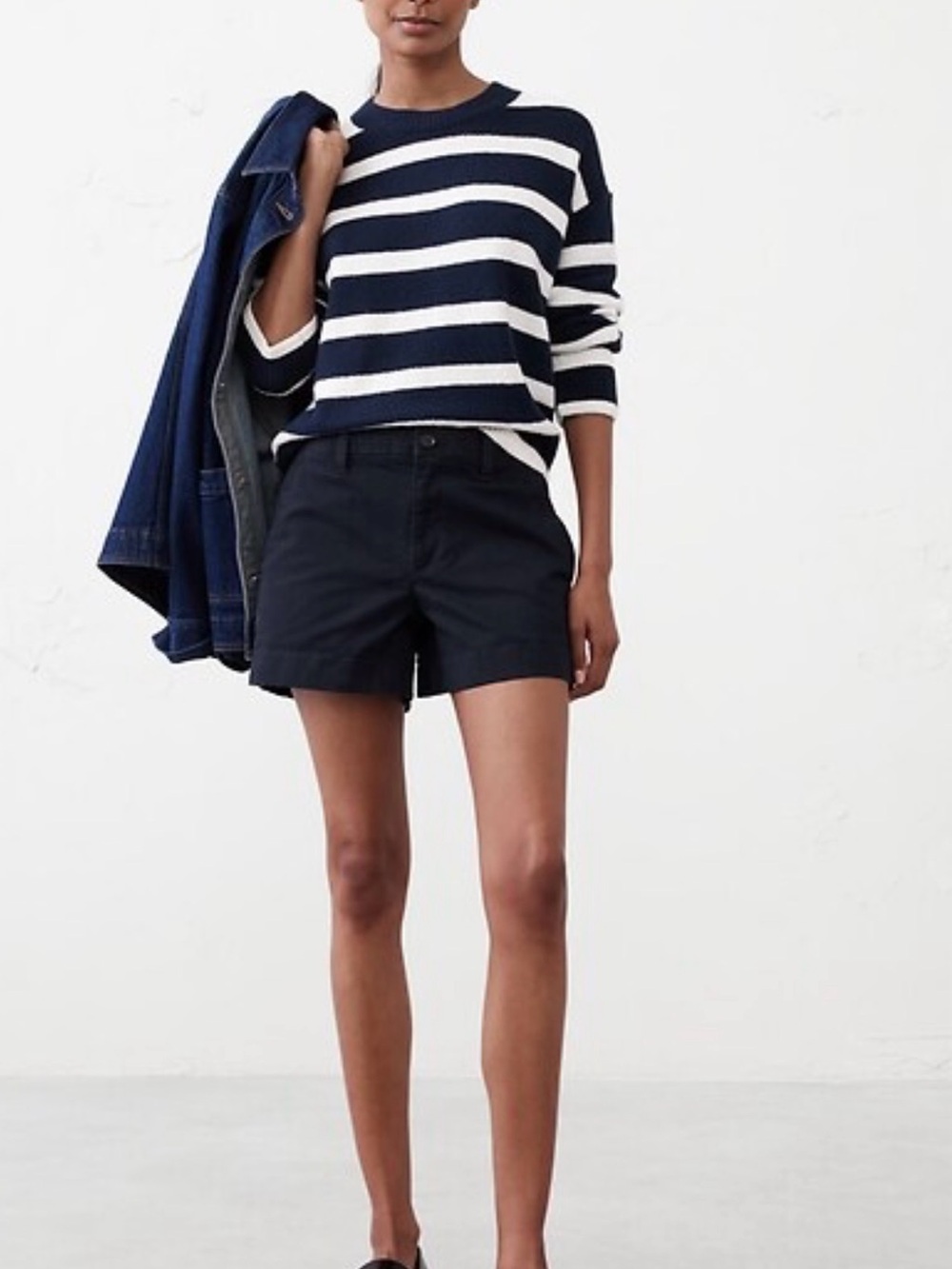 NWT Banana Republic Black Pleated Bermuda Shorts Adjustable Waist Buckle Sides